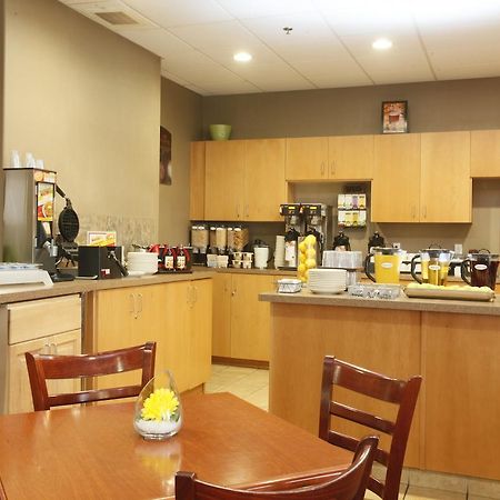 Stonebridge Hotel Dawson Creek Kültér fotó