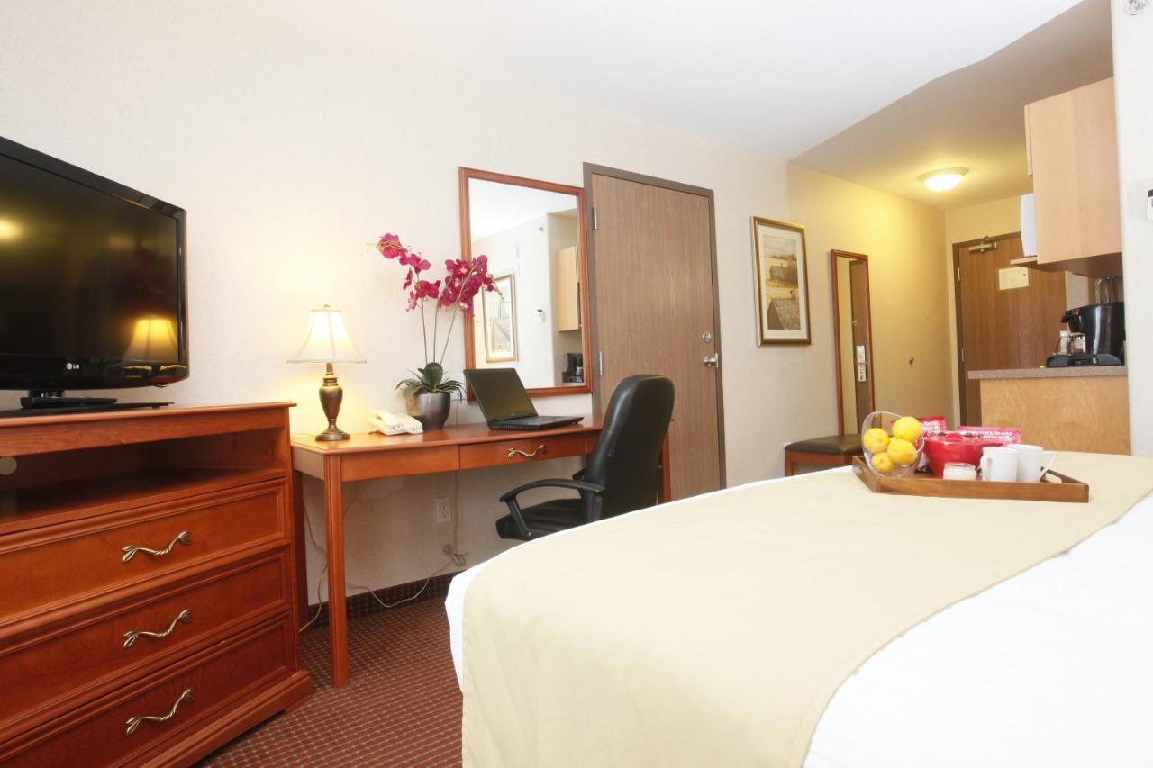 Stonebridge Hotel Dawson Creek Kültér fotó