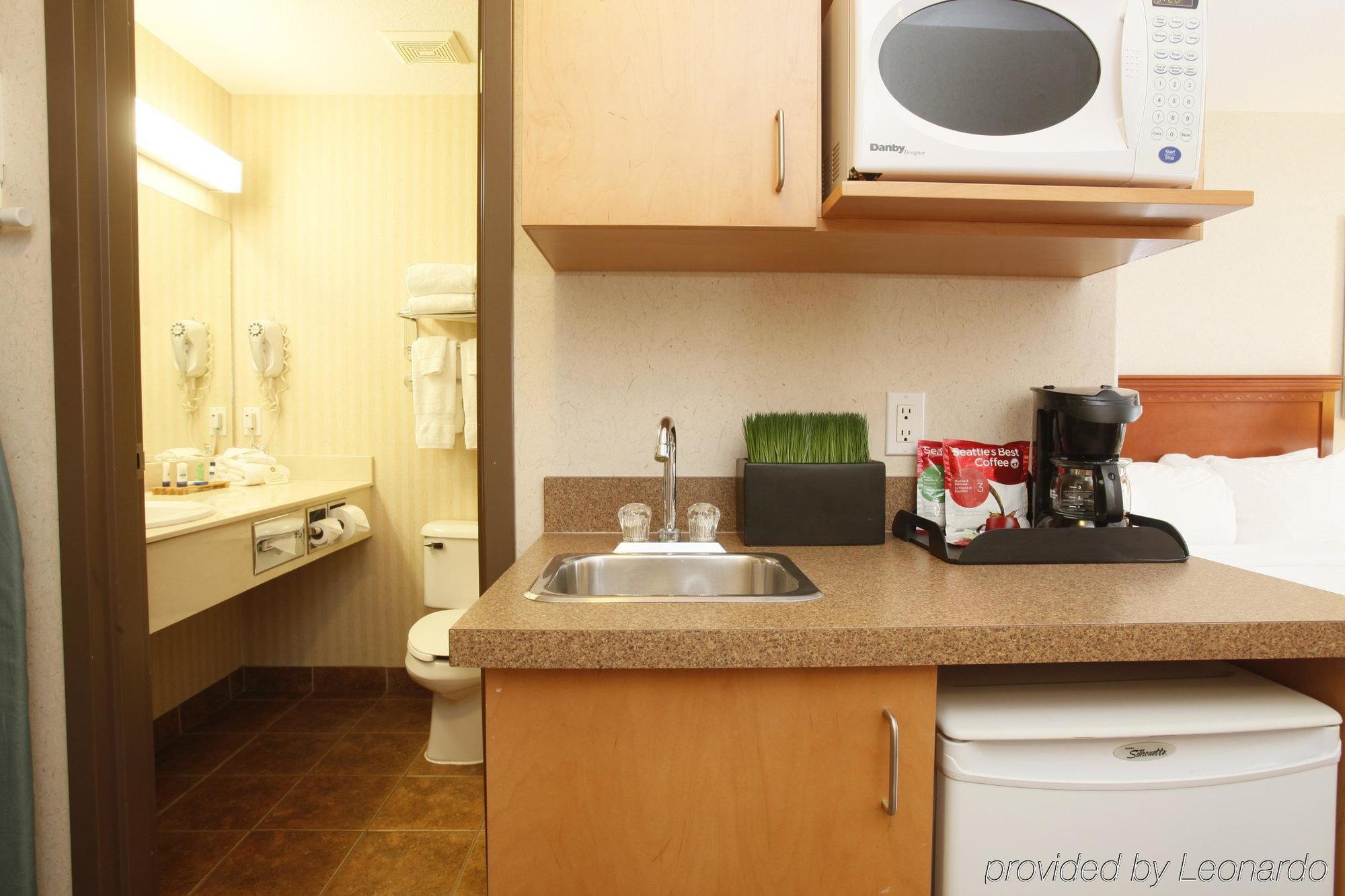 Stonebridge Hotel Dawson Creek Kültér fotó