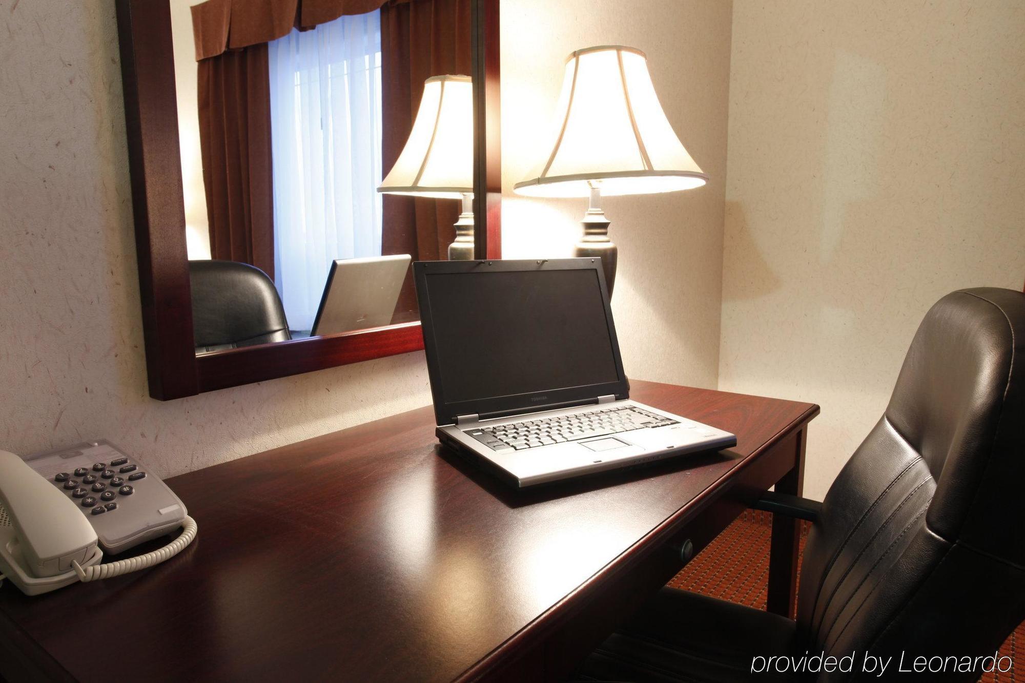 Stonebridge Hotel Dawson Creek Kültér fotó